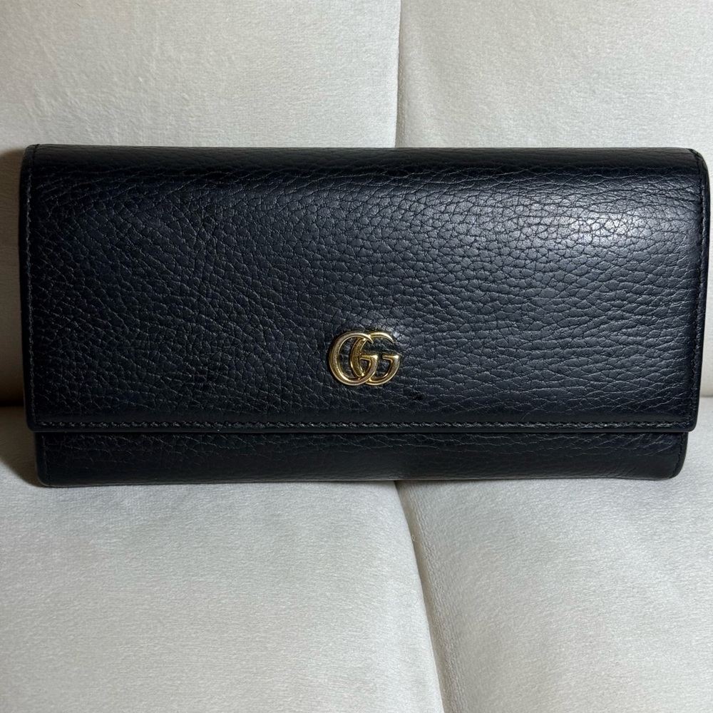 Gucci Black Leather Wallet with Gold Logo